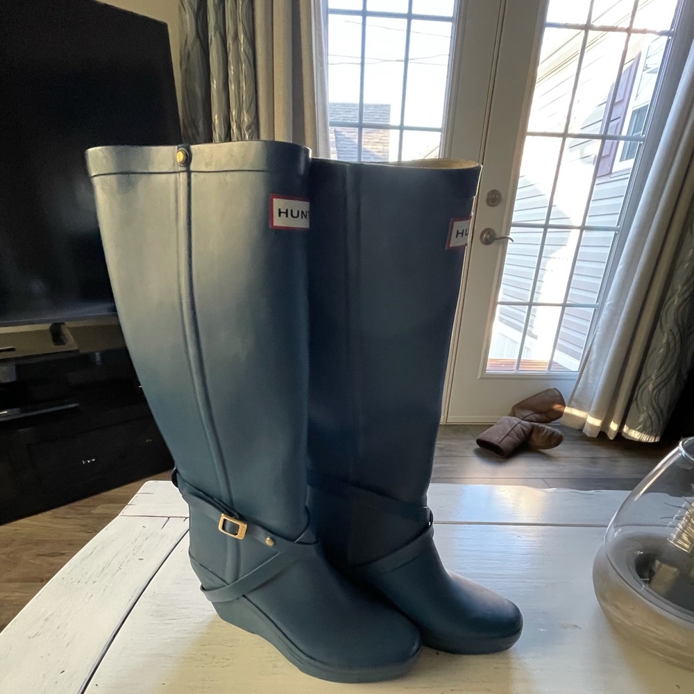 Hunter adora boots